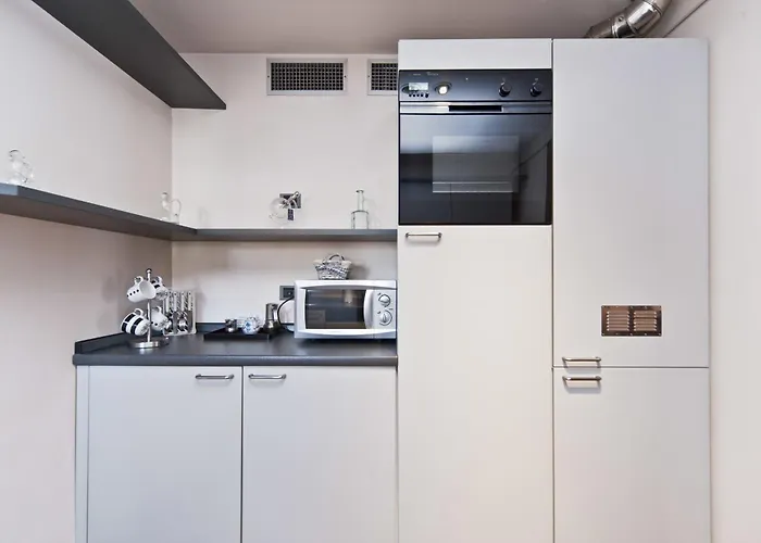 Elegant Apartment With Lift In 17Th-Century Palace, Walk To St Marks Square