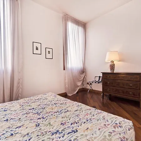 Very In Historical 1600 Palace With Lift A Few Min Walk From San Marco Square Apartment Venedig