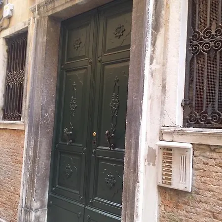 Very In Historical 1600 Palace With Lift A Few Min Walk From San Marco Square Appartement Venise