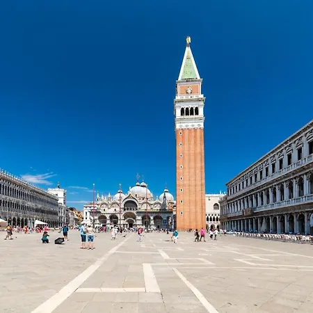 Very In Historical 1600 Palace With Lift A Few Min Walk From San Marco Square Appartement