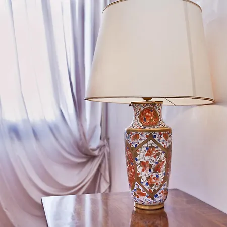 Very In Historical 1600 Palace With Lift A Few Min Walk From San Marco Square Apartment