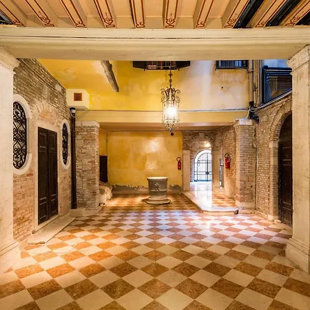 Very In Historical 1600 Palace With Lift A Few Min Walk From San Marco Square * Venedig