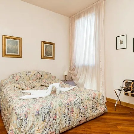 Very In Historical 1600 Palace With Lift A Few Min Walk From San Marco Square Venedig