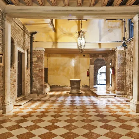 Very In Historical 1600 Palace With Lift A Few Min Walk From San Marco Square * Venedig