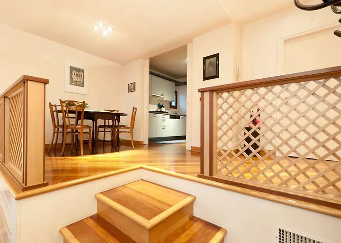 Elegant With Lift In Historical 1600 Palace, A Few Min Walk From San Marco Square *