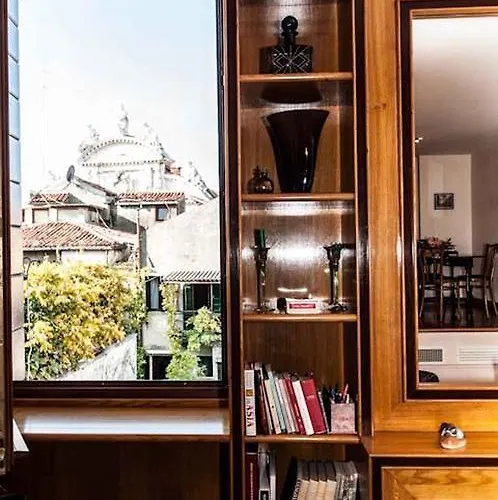 Elegant With Lift In Historical 1600 Palace, A Few Min Walk From San Marco Square Apartment *