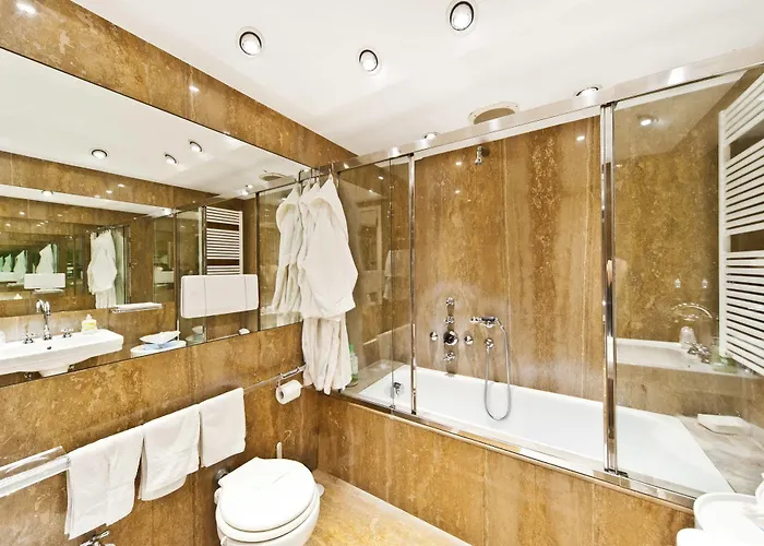 Elegant With Lift In Historical 1600 Palace, A Few Min Walk From San Marco Square * Venedig