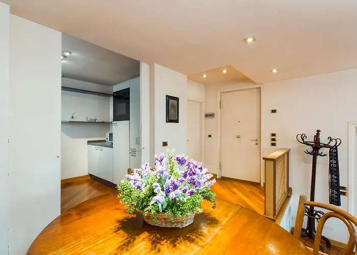 Apartment Elegant With Lift In Historical 1600 Palace, A Few Min Walk From San Marco Square *